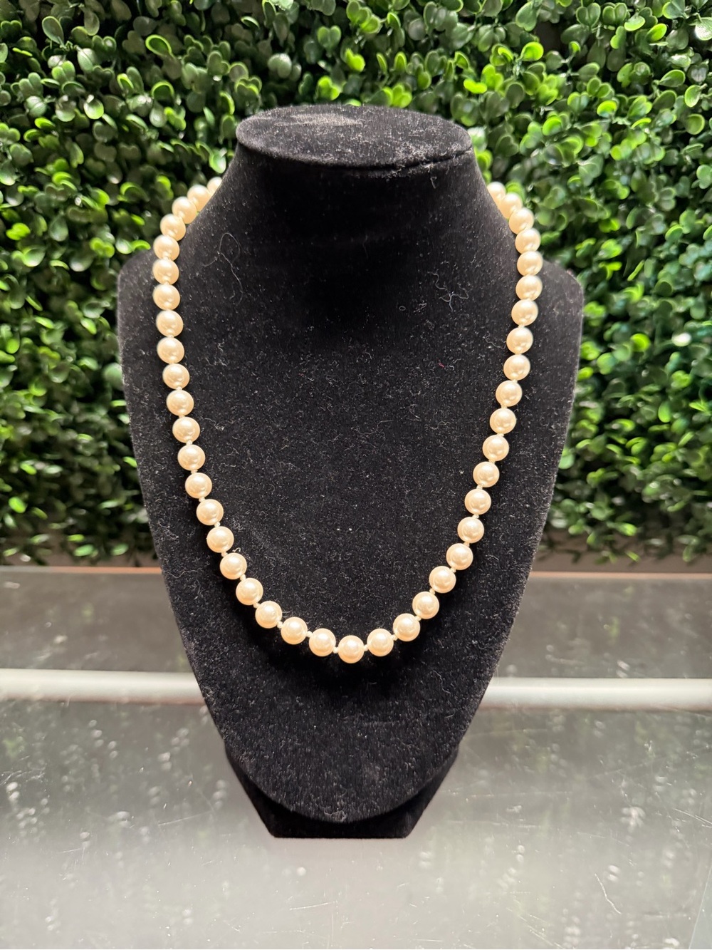Lustrous Cream Pearl Strand Necklace for Women